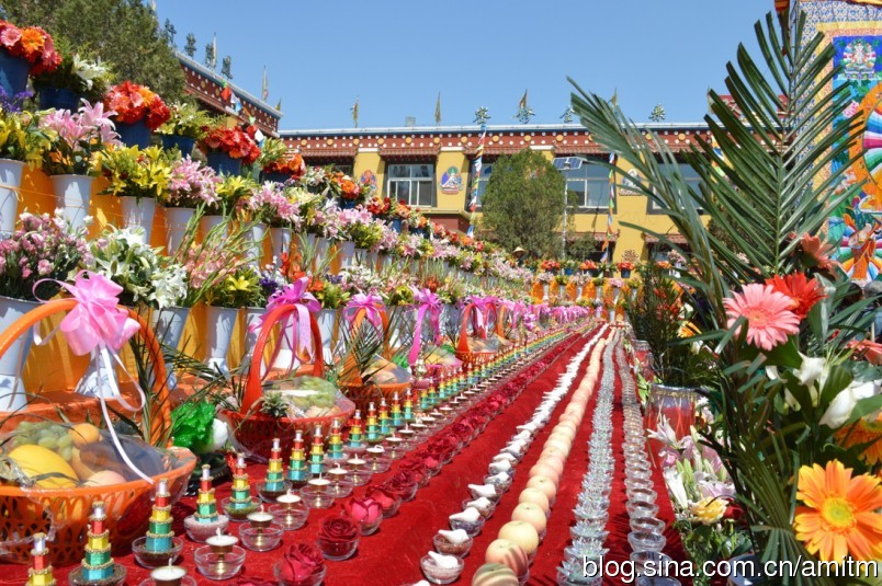 妙吉寺妙吉寺第四届十万束鲜花供佛法会盛况